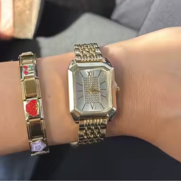 Vintage Gold Rectangular Watch with Crystal Dial main image 5